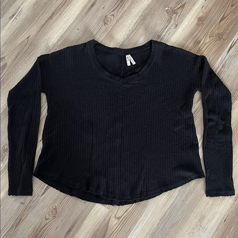 Women's Black Long Sleeve Top